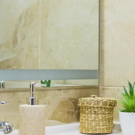 Lar Doce Lar Porto Apartment